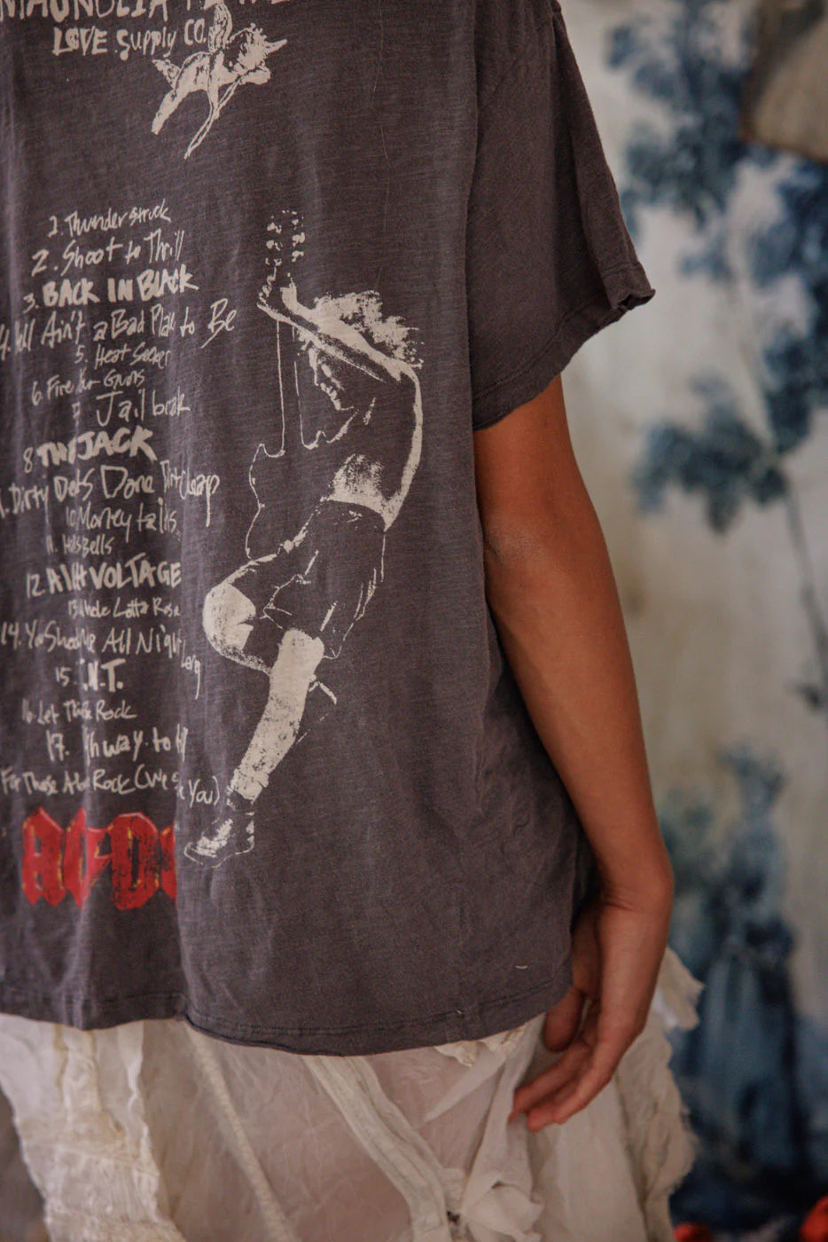 Magnolia Pearl ACDC Live At Donington T-Katze Boutique