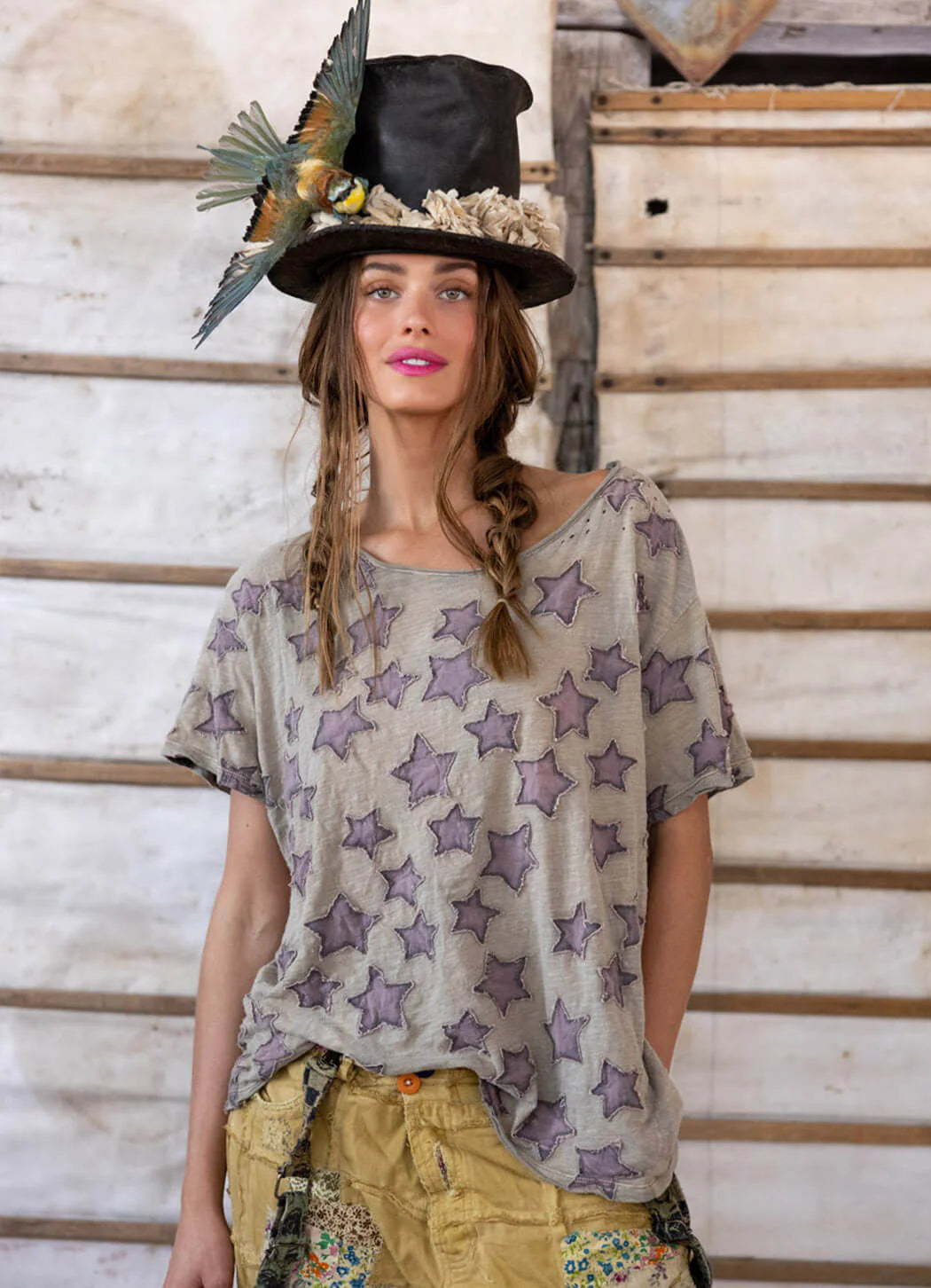 Magnolia Pearl Little Star Applique Tee-Katze Boutique
