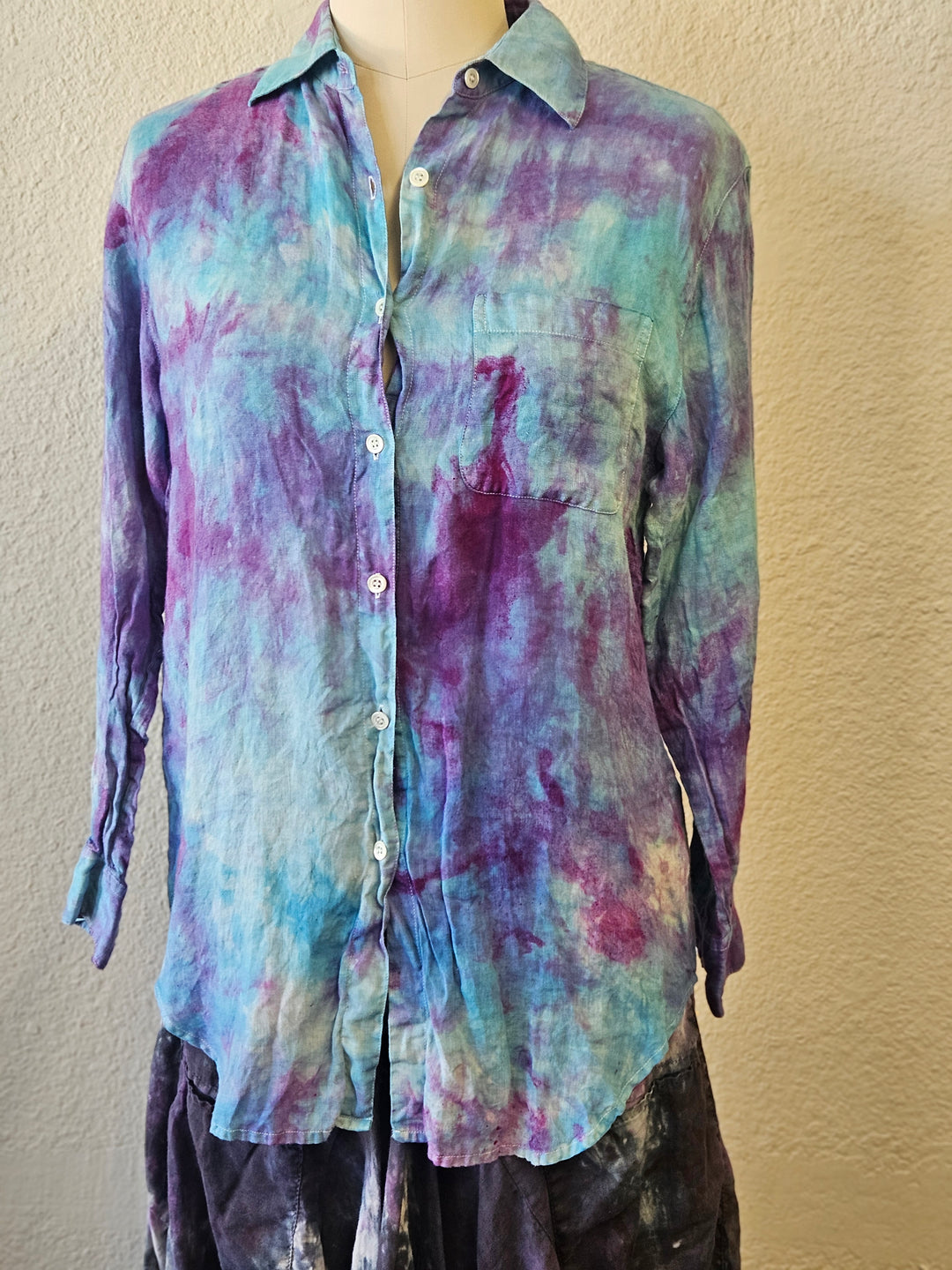 Hand Dyed Linen Shirt Size Small-Katze Boutique