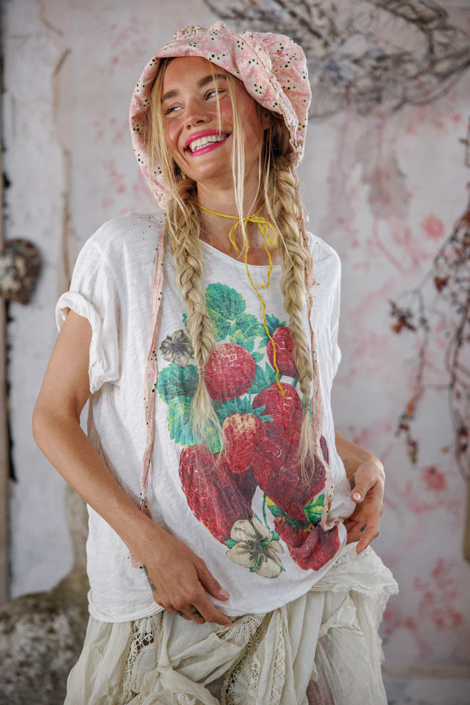 Magnolia Pearl Strawberry Blooms Tee-Katze Boutique
