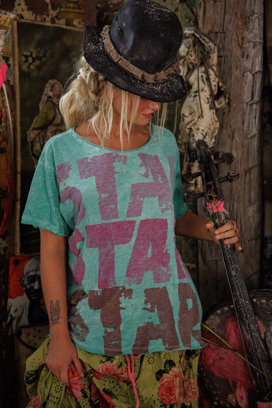 Magnolia Pearl Star Star Star Tee-Katze Boutique