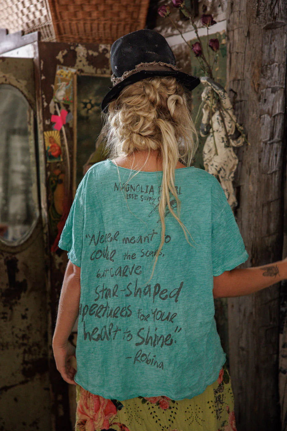 Magnolia Pearl Star Star Star Tee-Katze Boutique