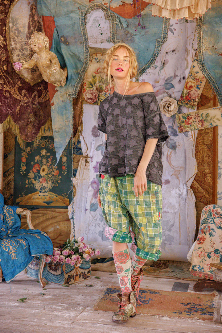 Magnolia Pearl Little Star Applique Tee-Katze Boutique