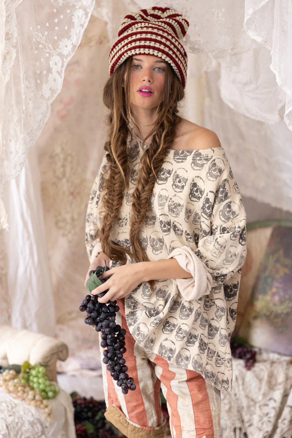 Magnolia Pearl Sculls Nago Sweatshirt-Katze Boutique