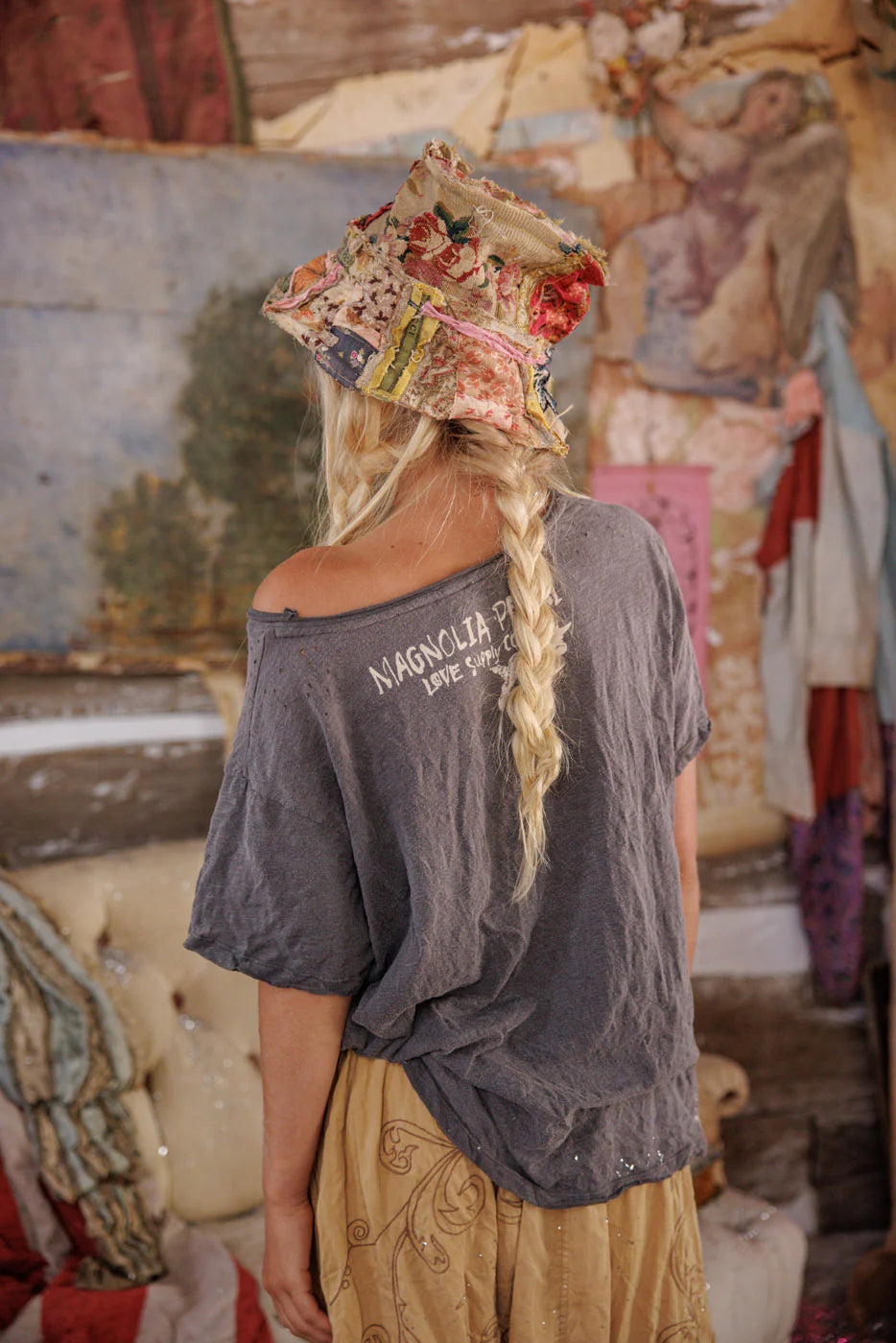 Magnolia Pearl Sky Dolphin Tee-Katze Boutique