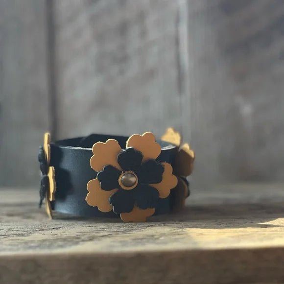 Leather Bracelet with Black and Green Flowers - Katze Boutique